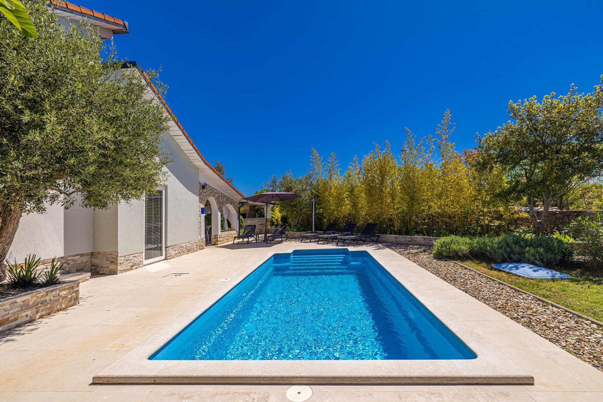 Holiday House Kai With Private Pool Pinezići Eksteriør bilde