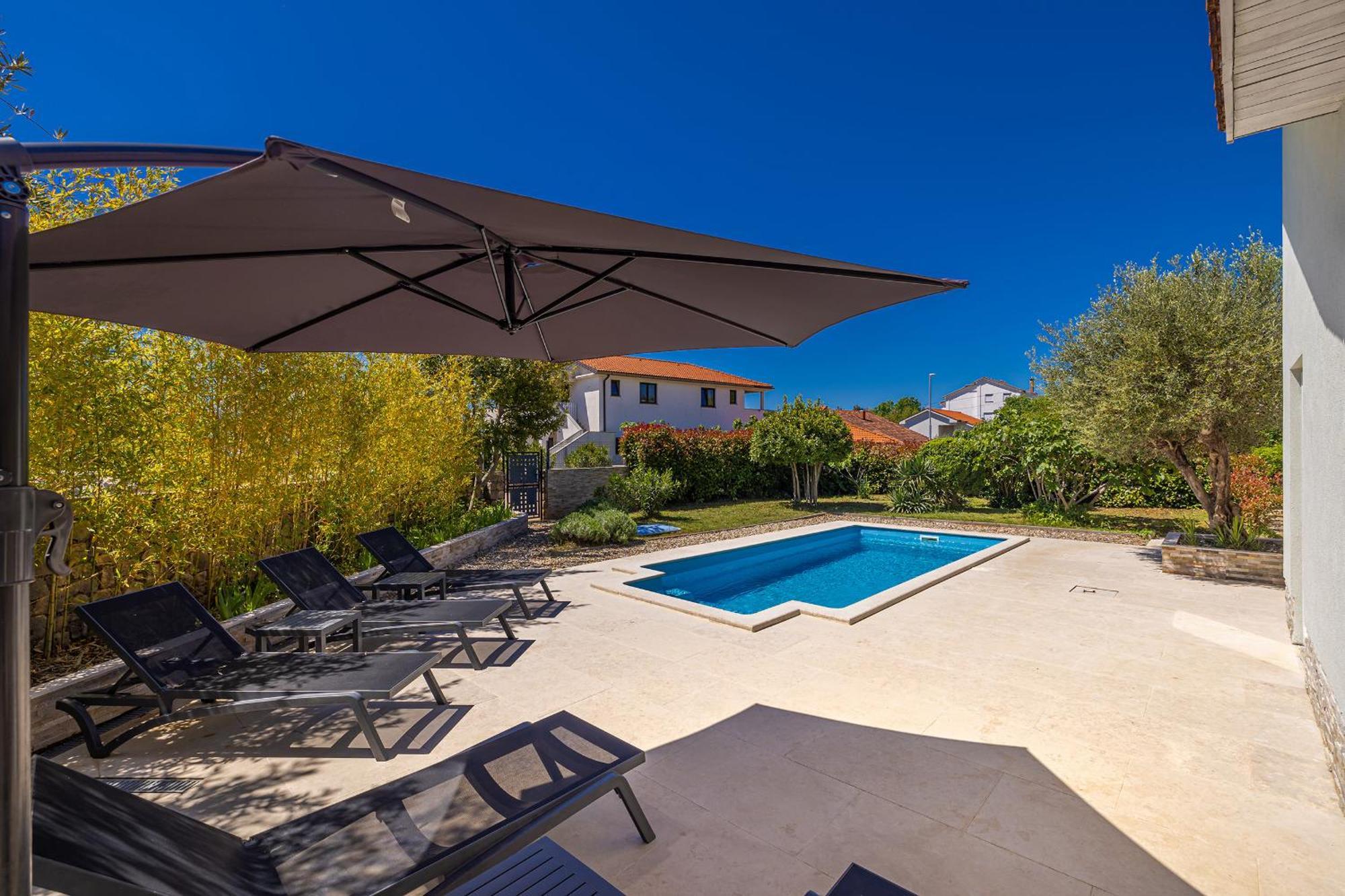 Holiday House Kai With Private Pool Pinezići Eksteriør bilde